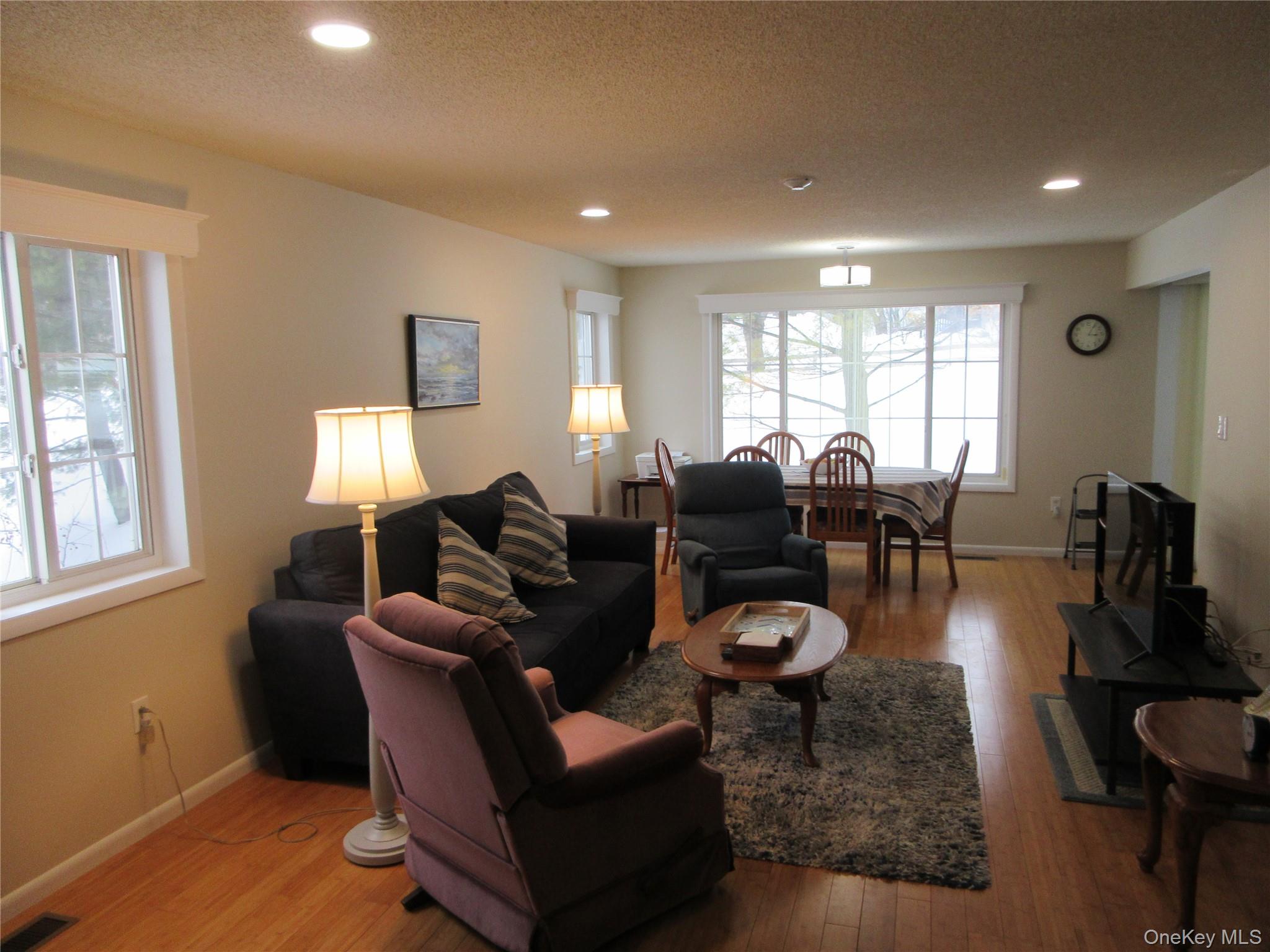 #9 photo, 3 Skyline Terrace, Nanuet , NY 10954