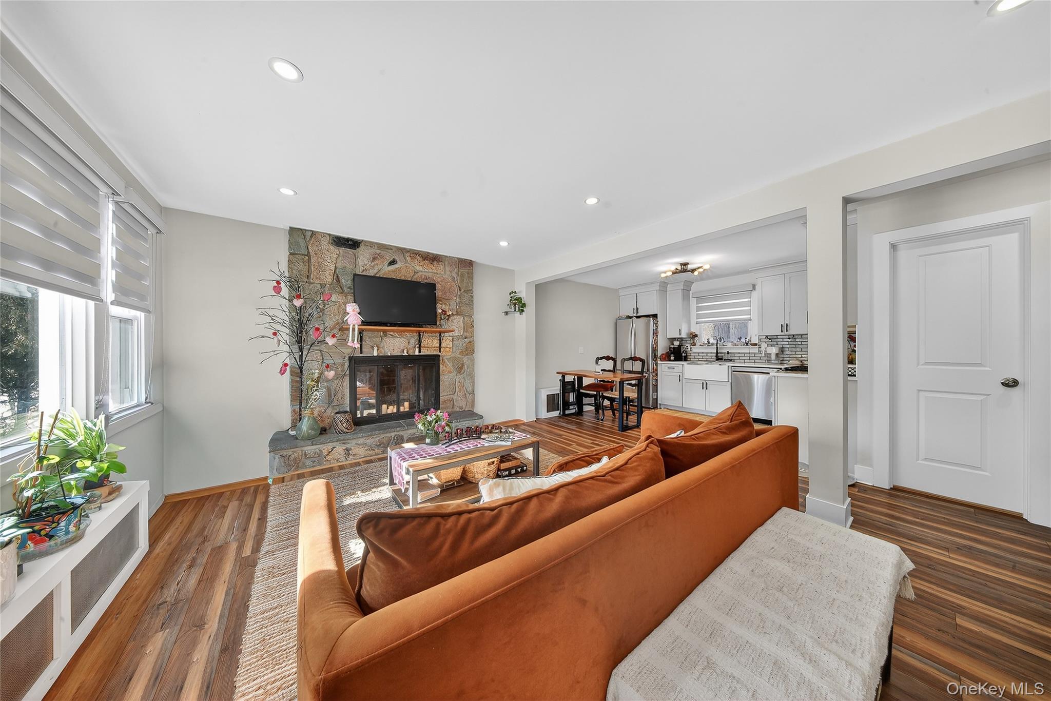 #12 photo, 1718 E Main Street, Mohegan Lake , NY 10547