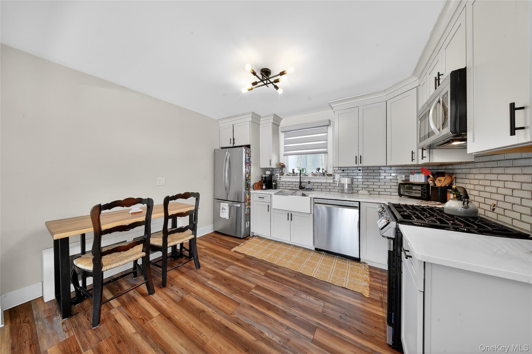 #16 photo, 1718 E Main Street, Mohegan Lake , NY 10547