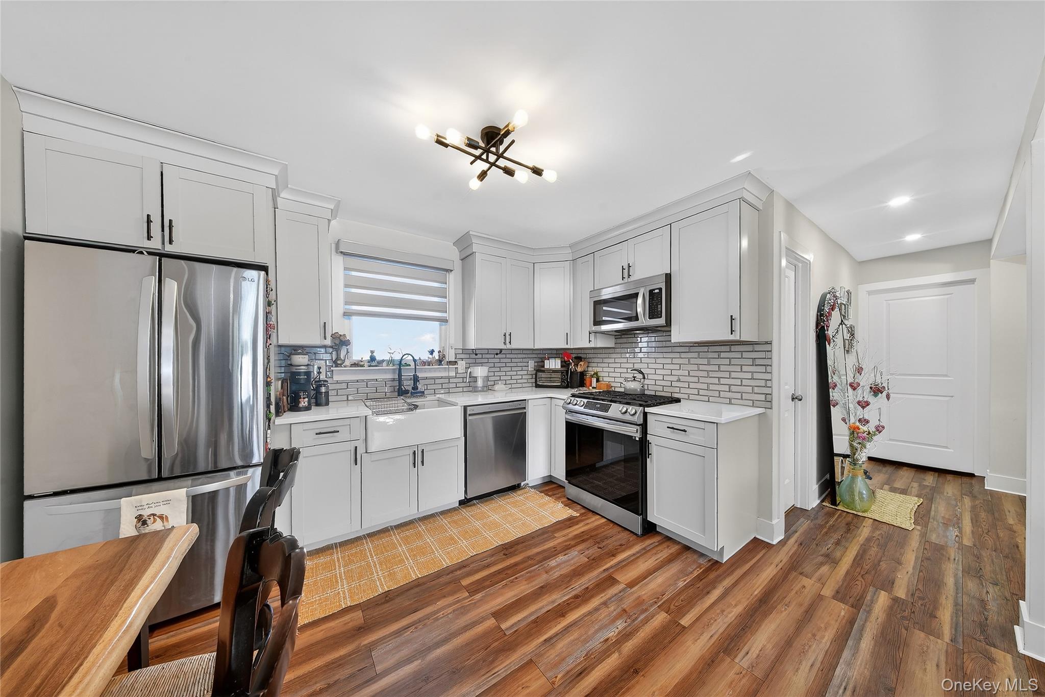 #17 photo, 1718 E Main Street, Mohegan Lake , NY 10547