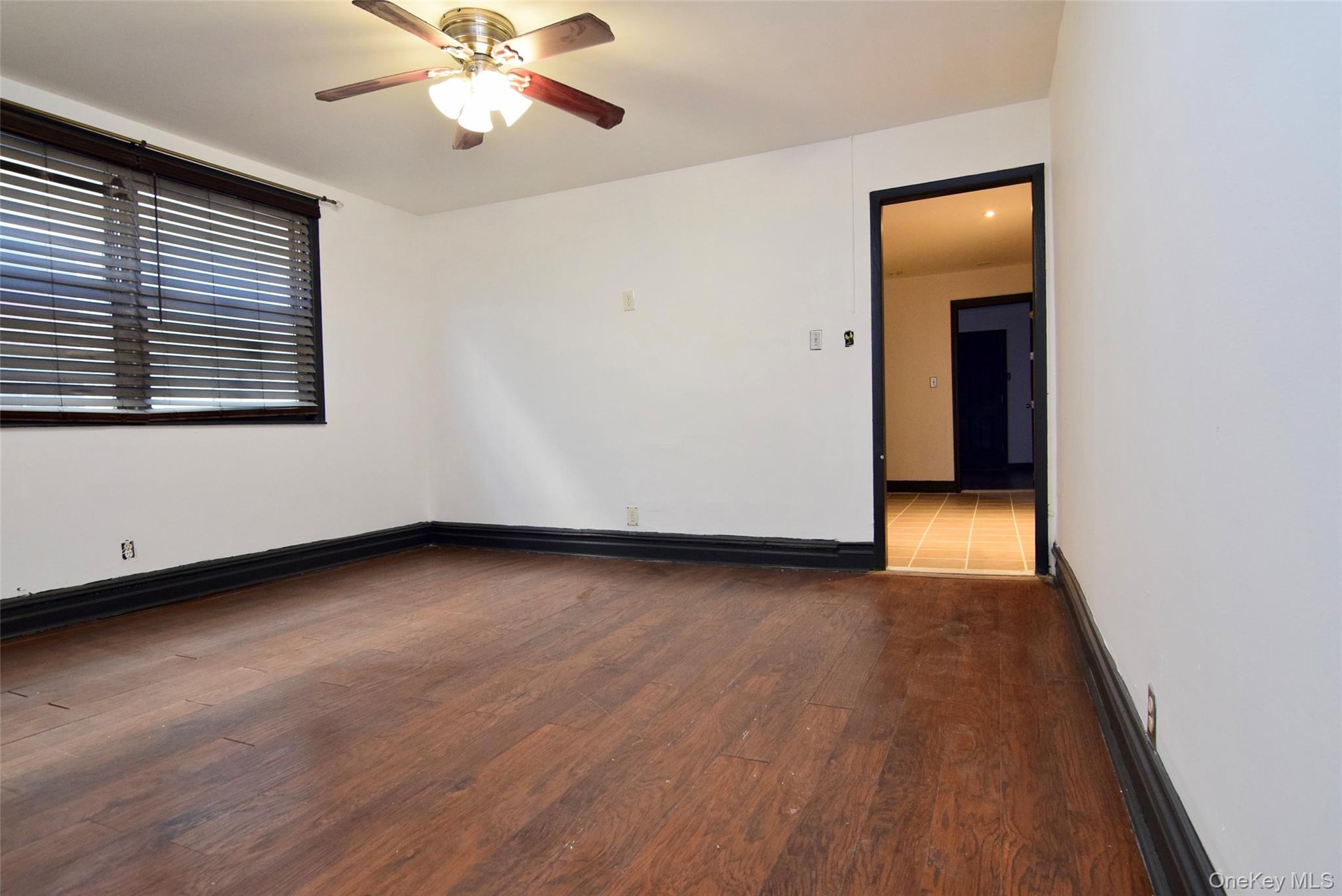 #8 photo, 4224 Edson Avenue, Bronx , NY 10466