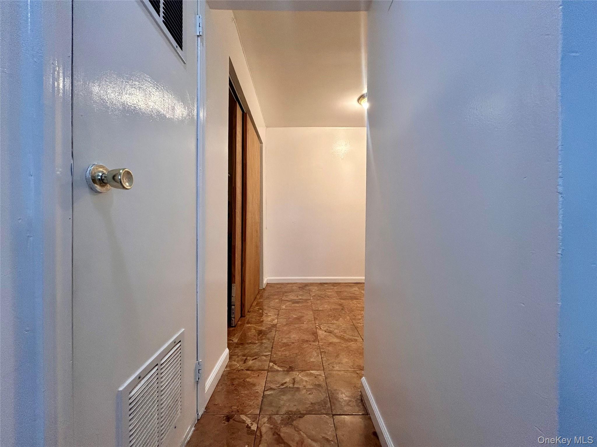 #5 photo, 9 Wyndover Woods Lane, White Plains , NY 10603