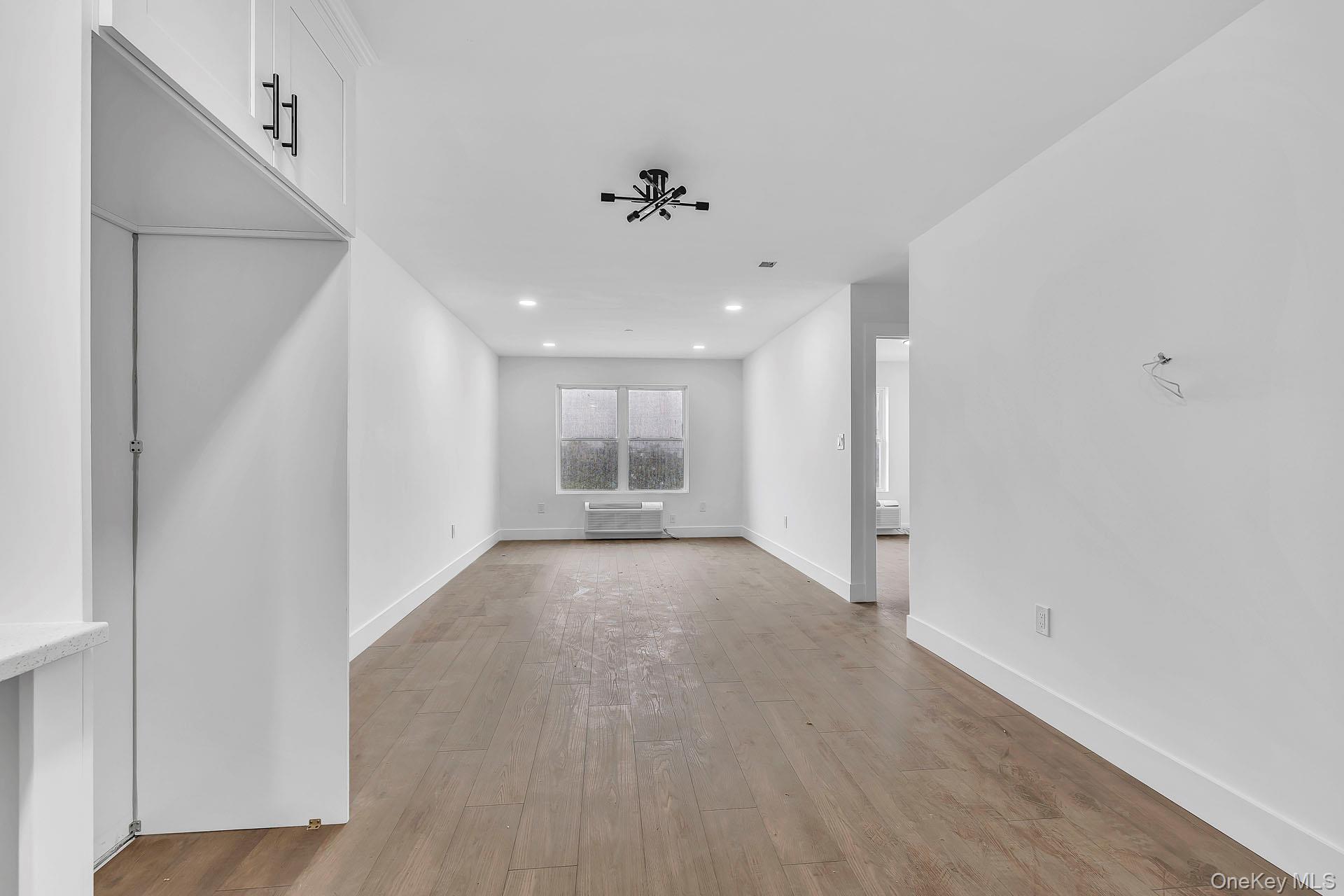 #11 photo, 74 Broadway, Нассау ‖ Freeport , NY 11520