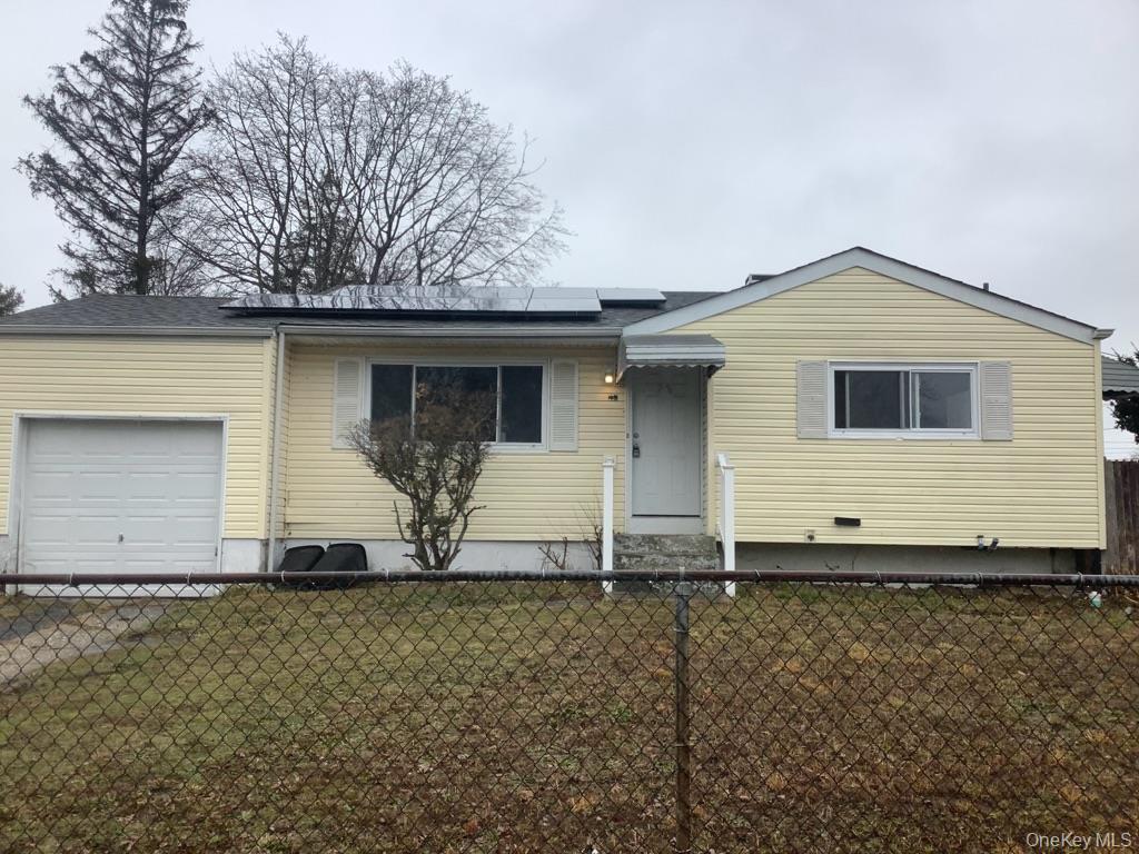 #1 photo, 253 Hampton Avenue, East Patchogue , NY 11772