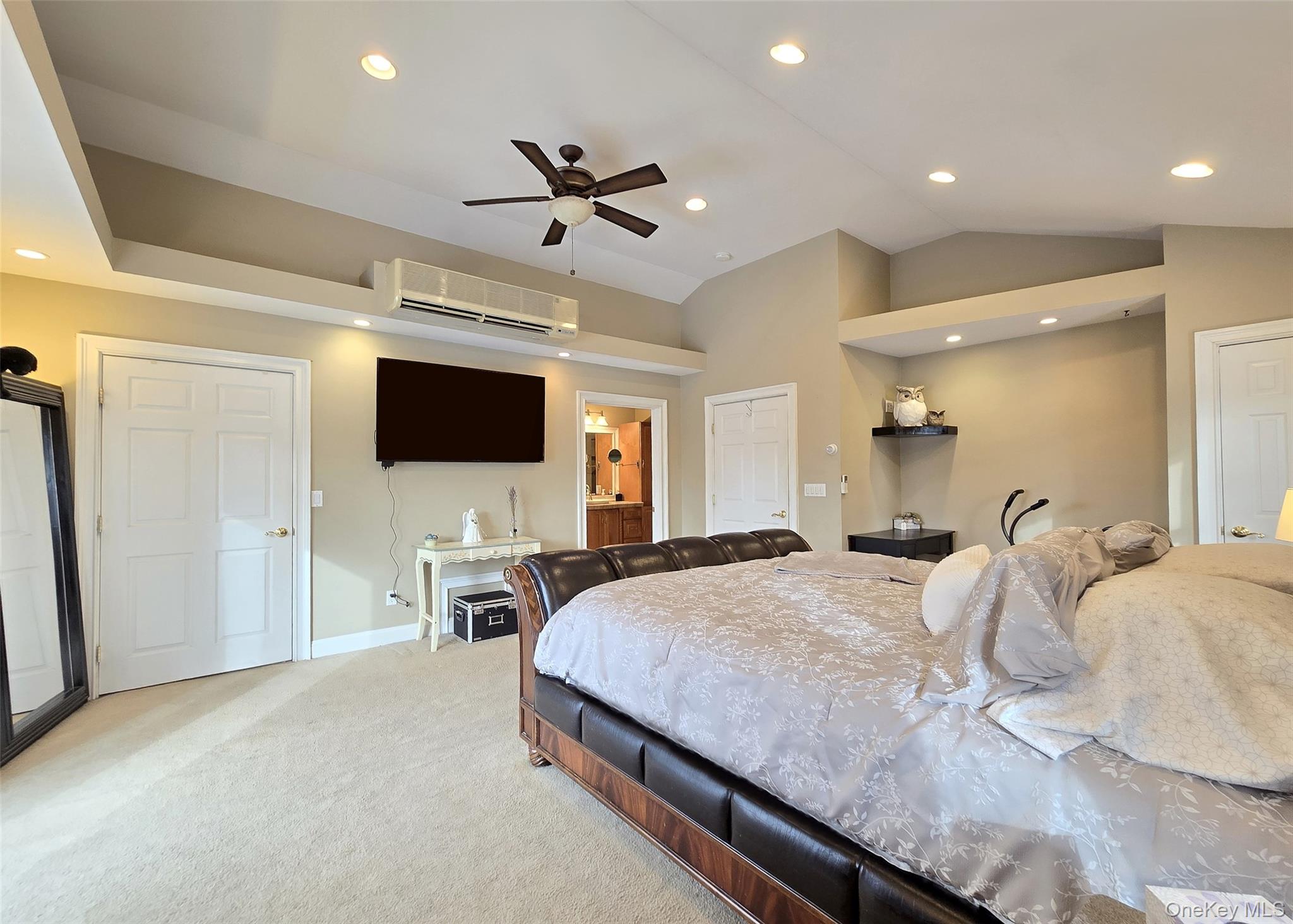 #19 photo, 46 Harvest Lane, Commack , NY 11725