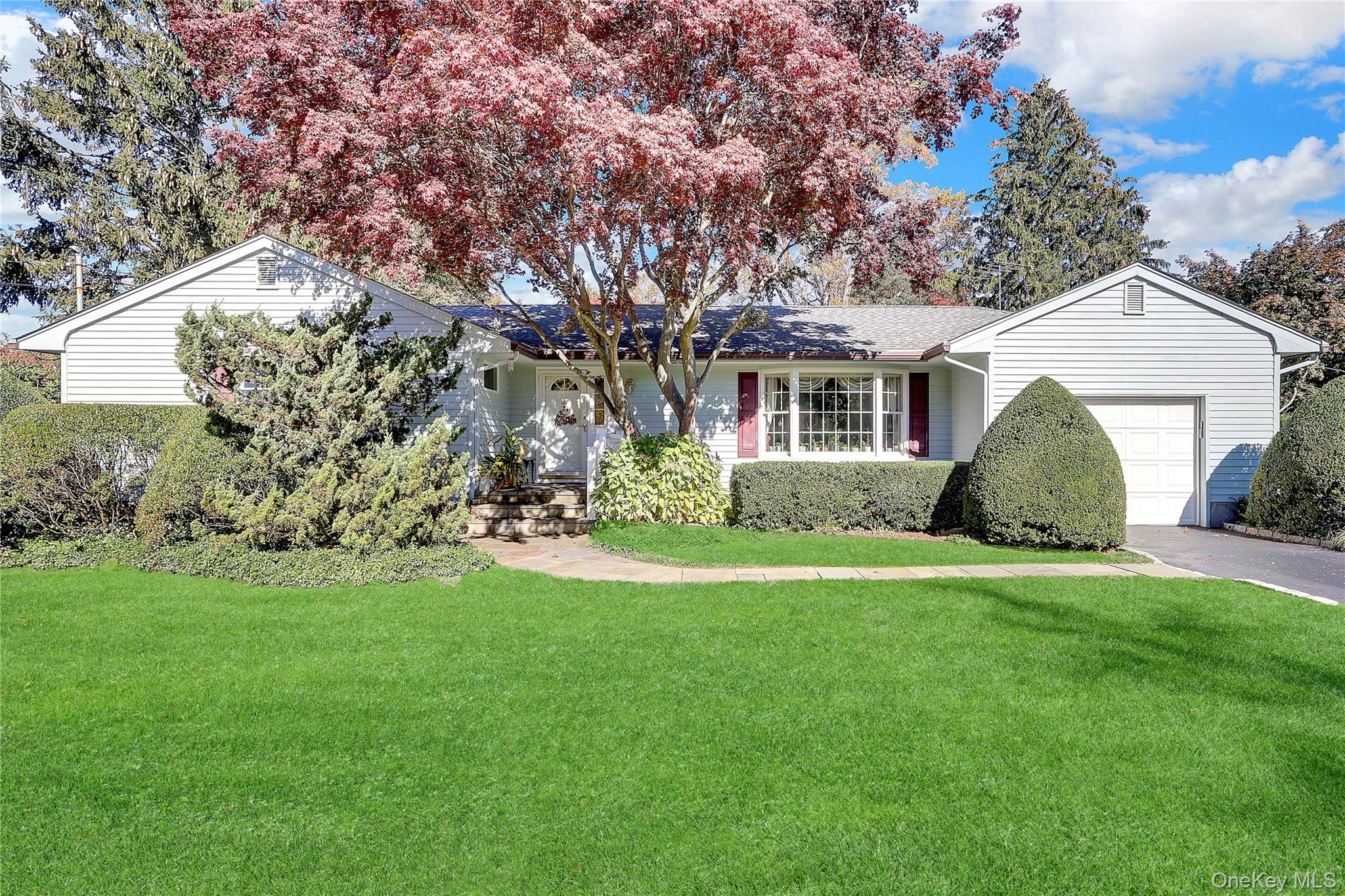 #1 photo, 5 Cedar Lane, Setauket , NY 11733