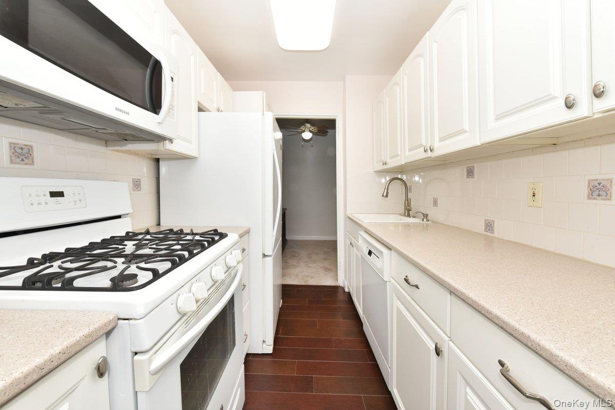 #7 photo, 4 Birchwood Court, מחוז נסאו Mineola , NY 11501