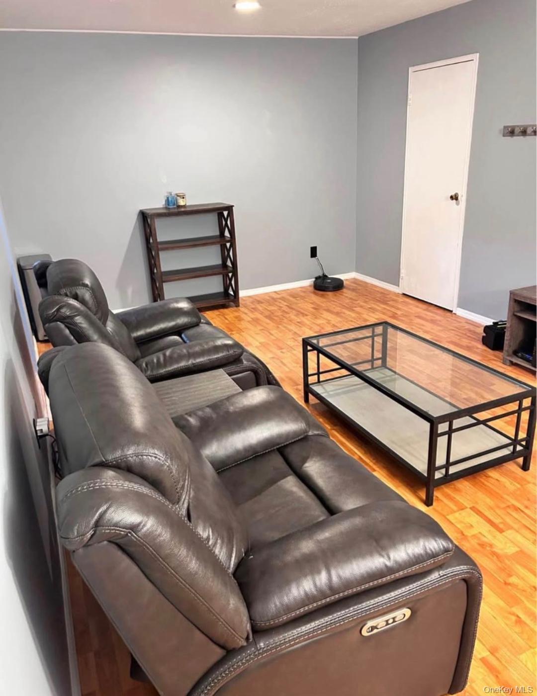 #2 photo, 1 Redwood Court, Coram , NY 11727