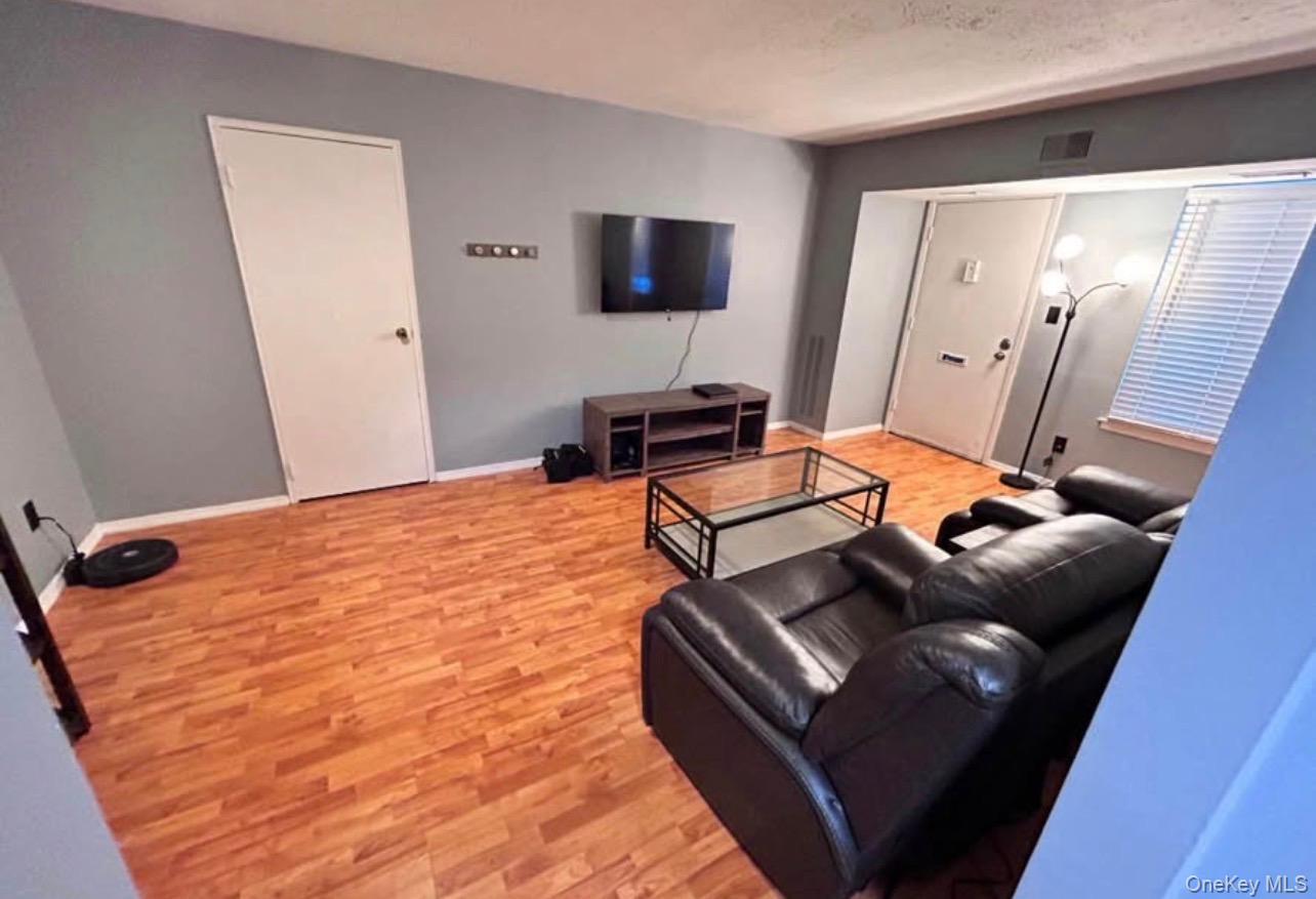 #3 photo, 1 Redwood Court, Coram , NY 11727