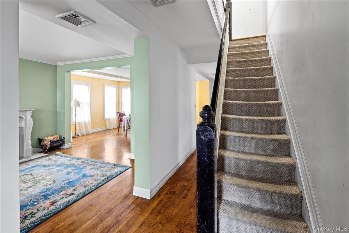 #6 photo, 38 Johnson Place, Woodmere , NY 11598