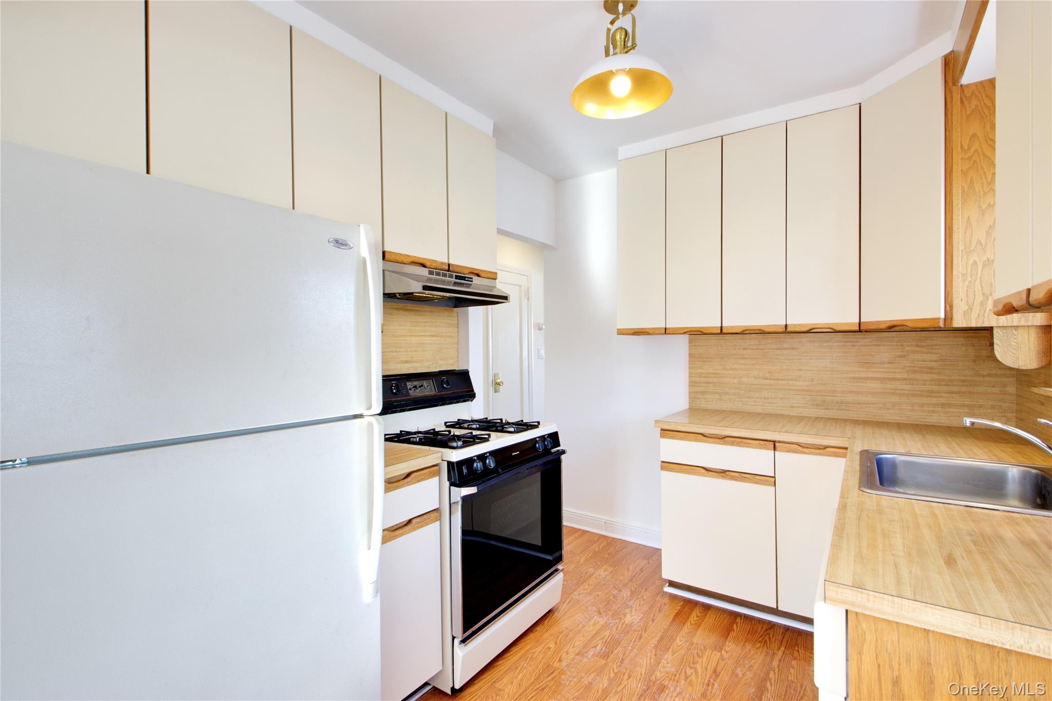 #9 photo, Franklin Square, ناسو Franklin Square , NY 11010