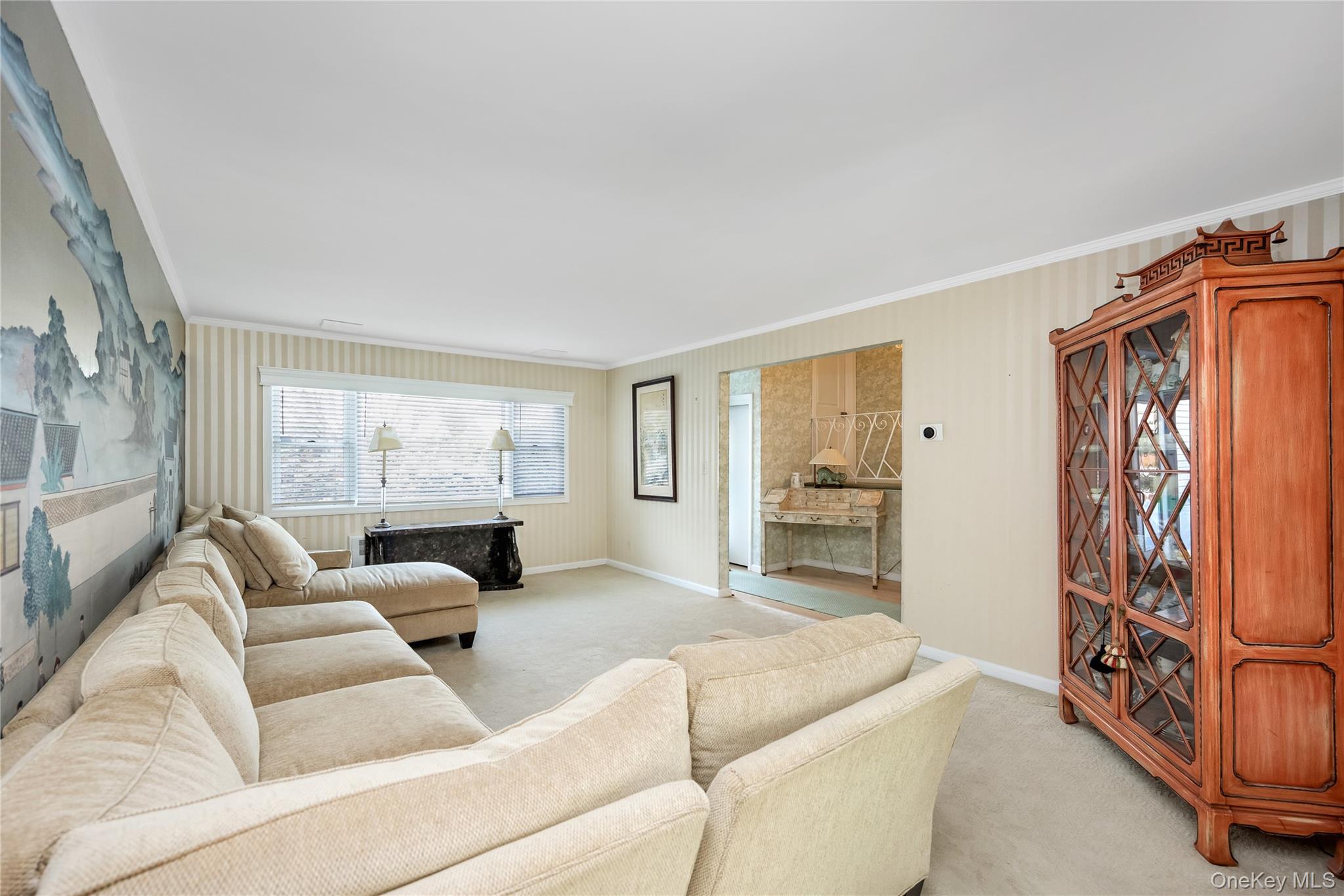 #7 photo, 159 Avon Place, West Hempstead , NY 11552