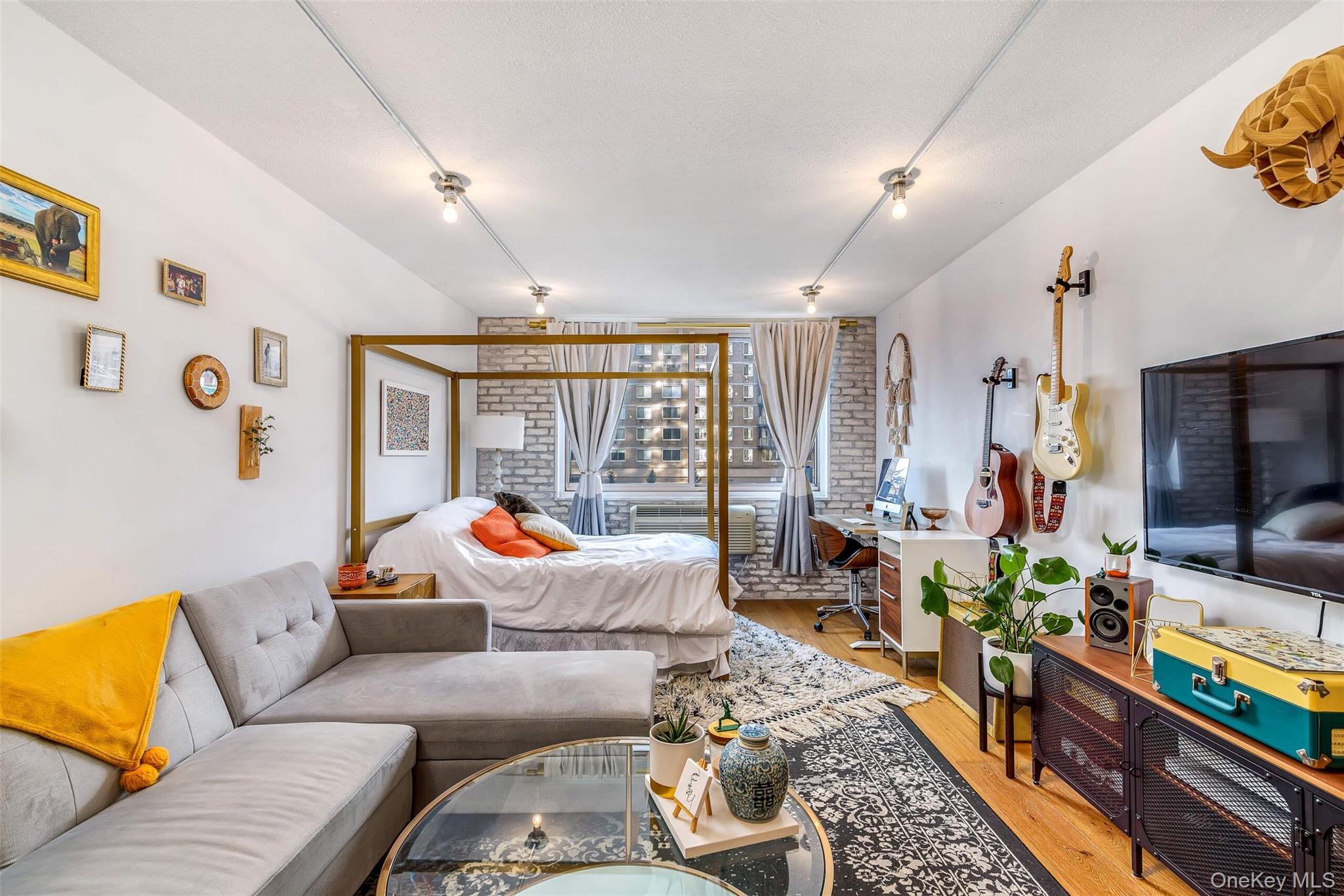 #1 photo, 118-17 Union Turnpike, Forest Hills , NY 11375