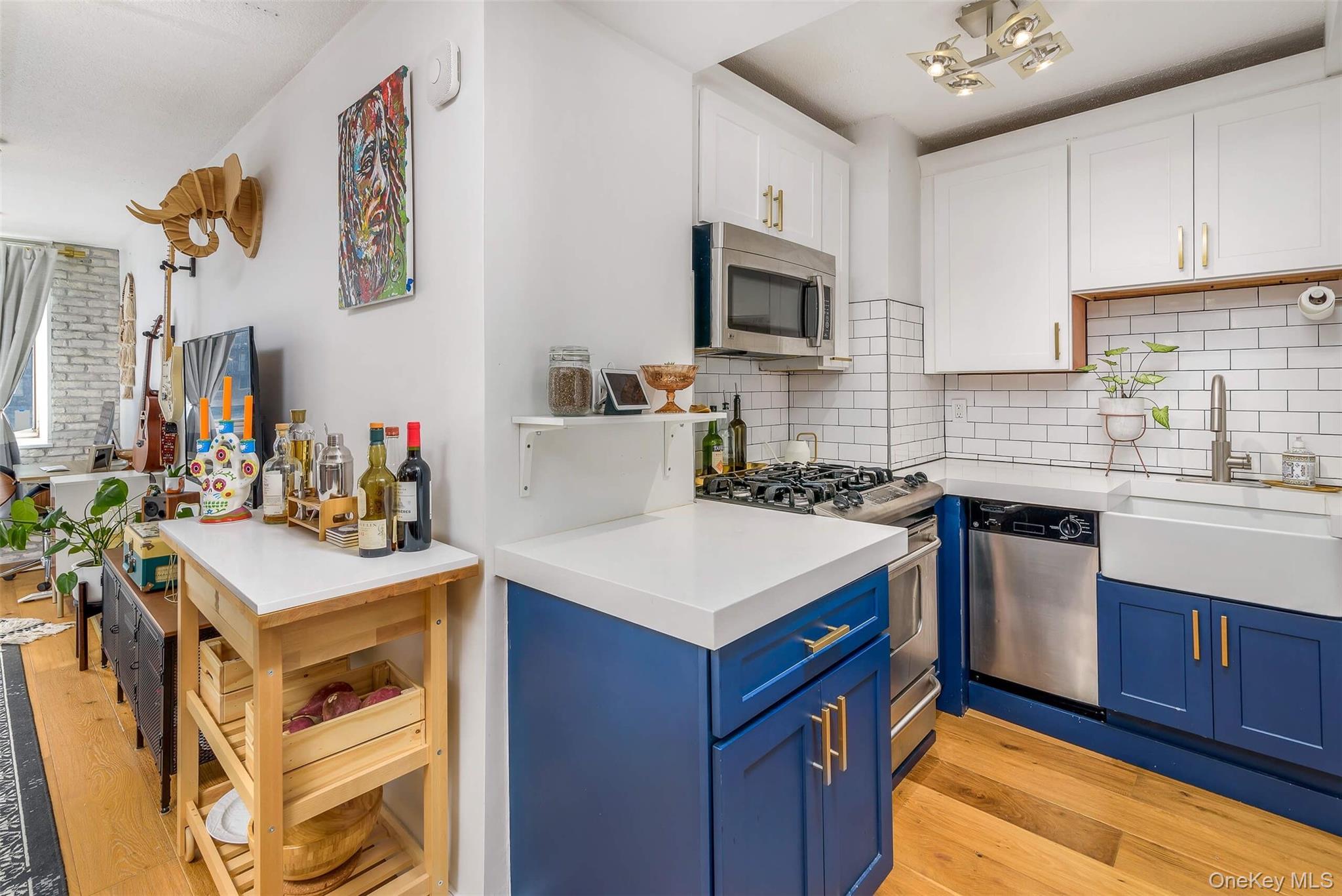 #3 photo, 118-17 Union Turnpike, Forest Hills , NY 11375