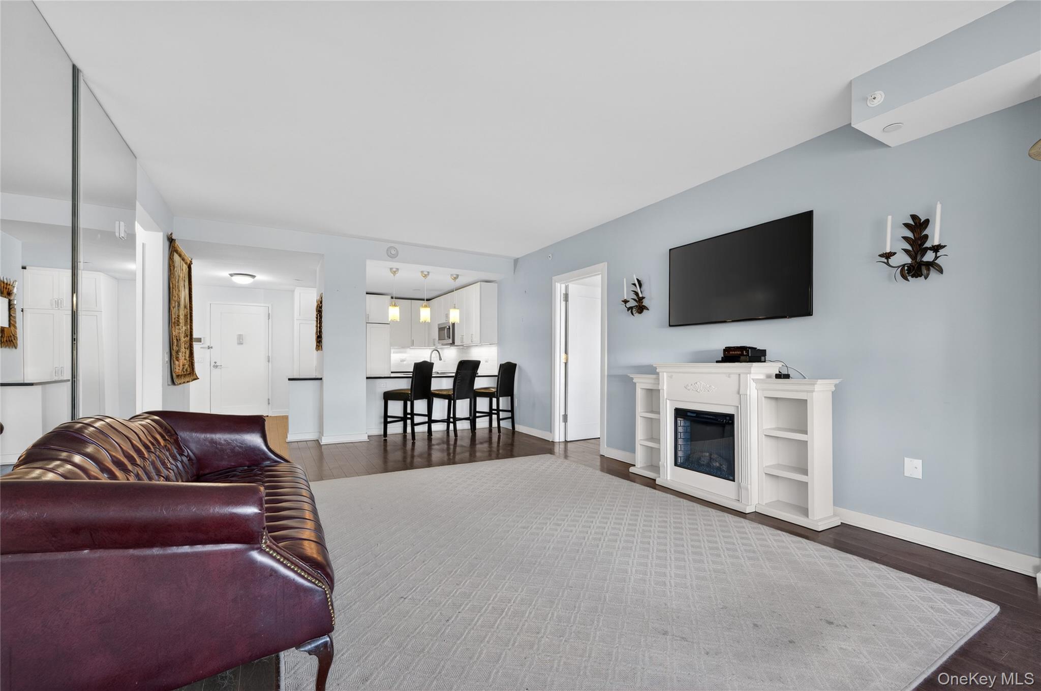 #16 photo, 433 Main Street, Port Washington , NY 11050