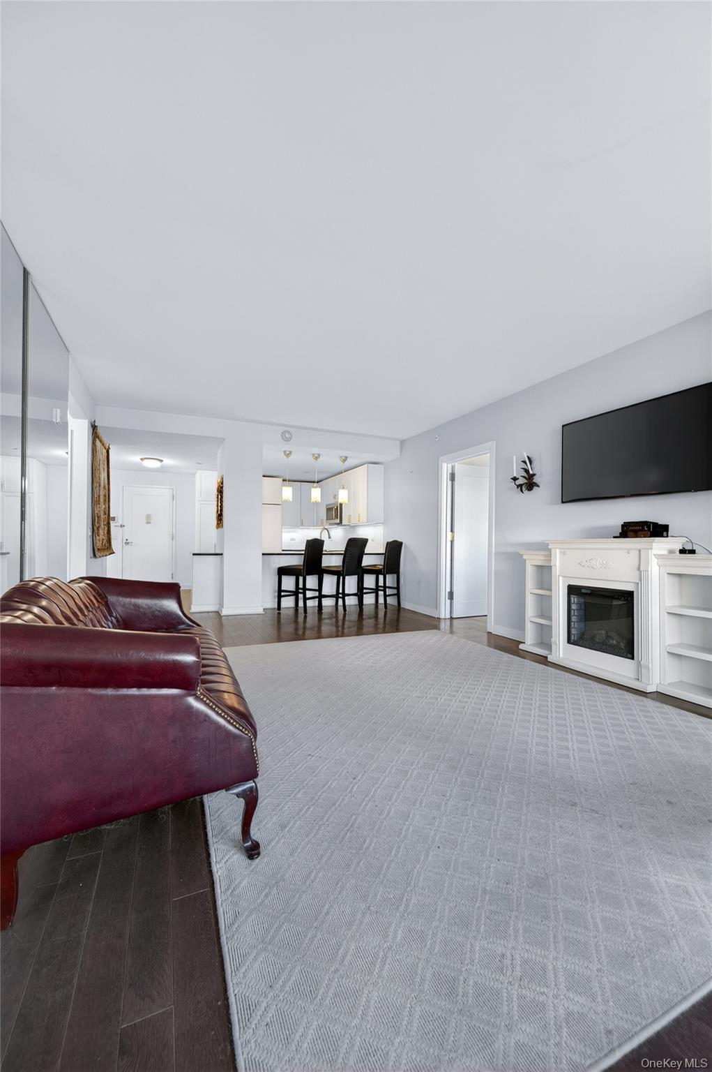 #17 photo, 433 Main Street, Port Washington , NY 11050