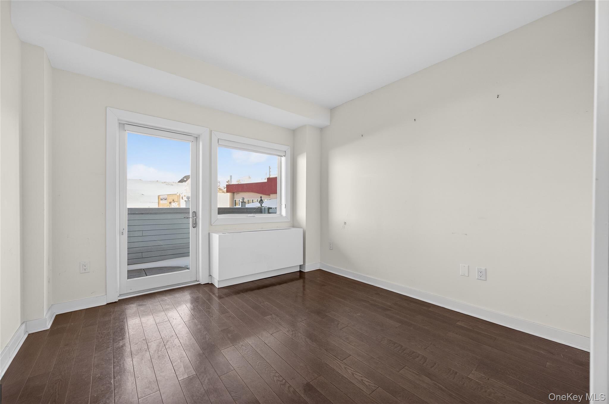 #18 photo, 433 Main Street, Port Washington , NY 11050