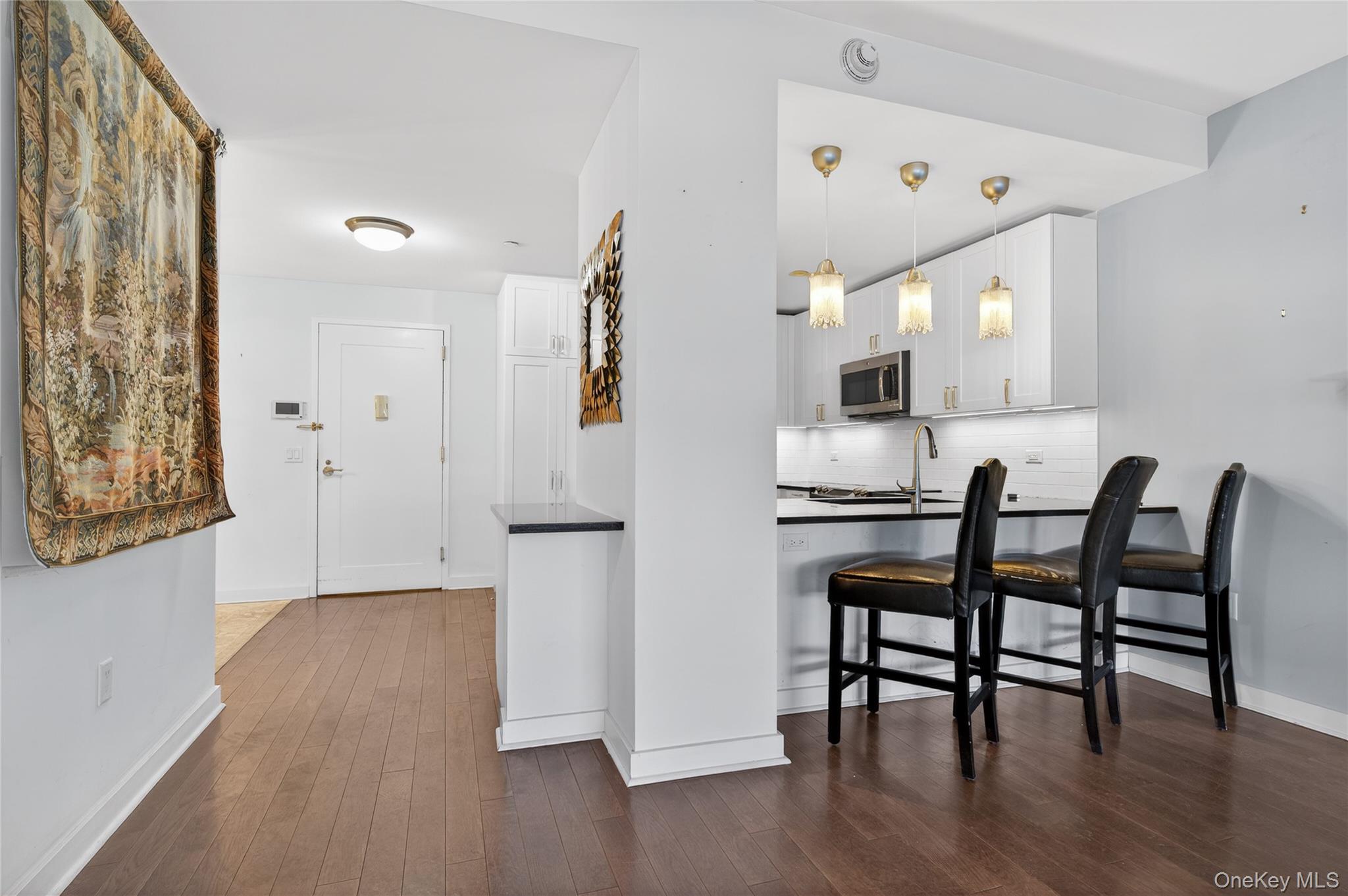 #6 photo, 433 Main Street, Port Washington , NY 11050