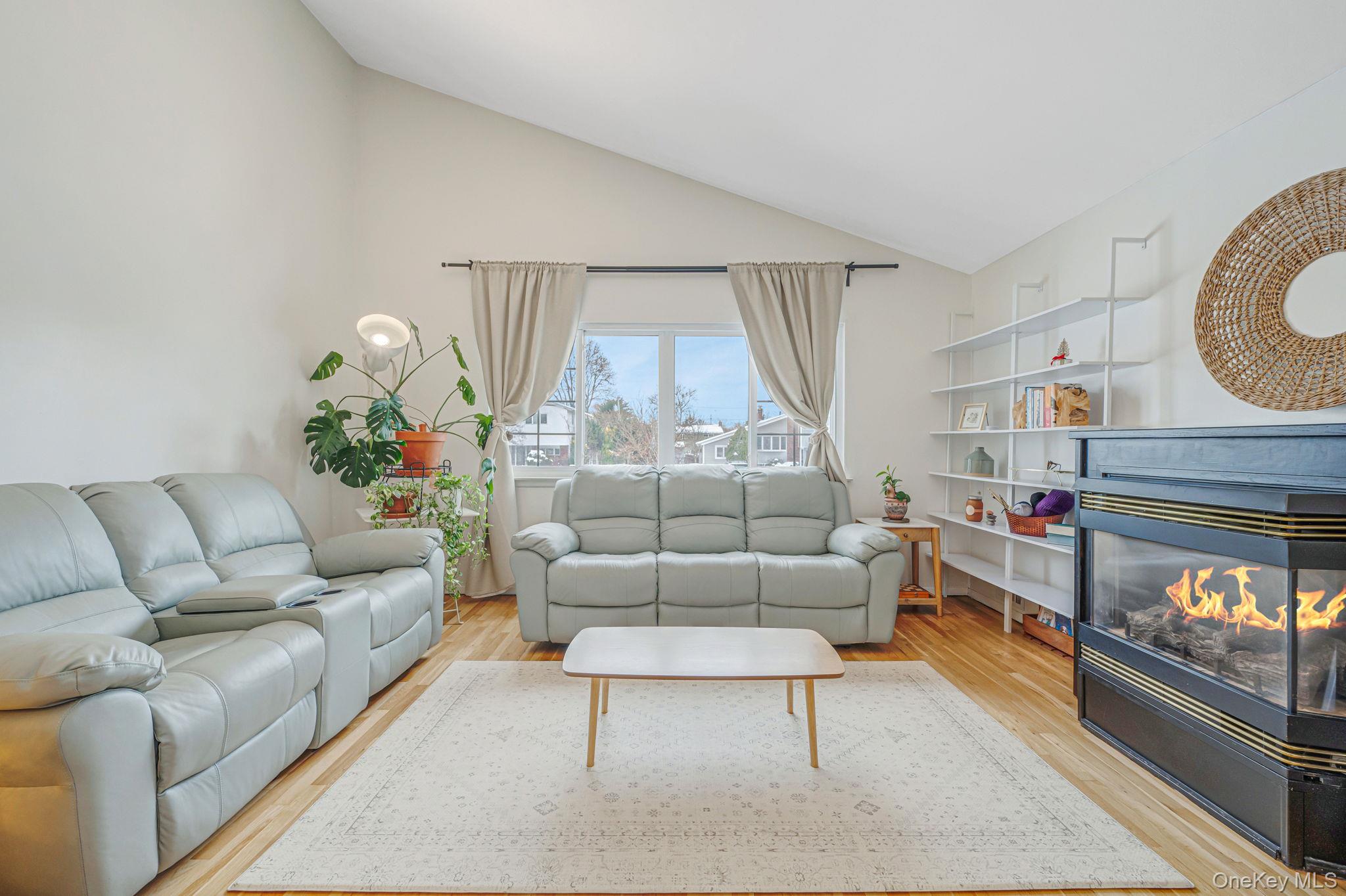 #11 photo, 7 Seneca Drive, Commack , NY 11725