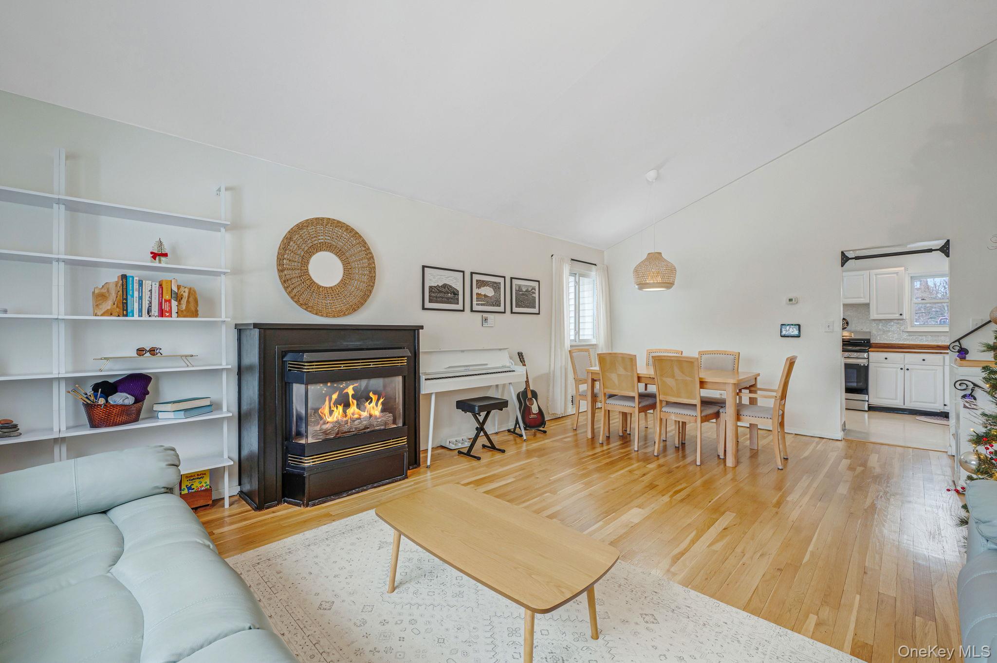 #13 photo, 7 Seneca Drive, Commack , NY 11725