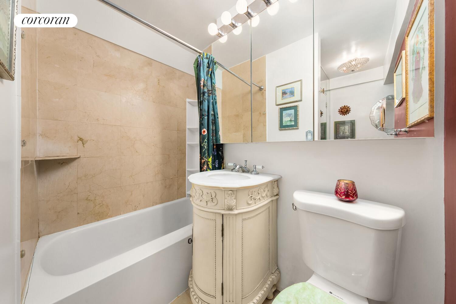 #7 photo, 425 E 63RD Street, Lenox Hill , NY 10065