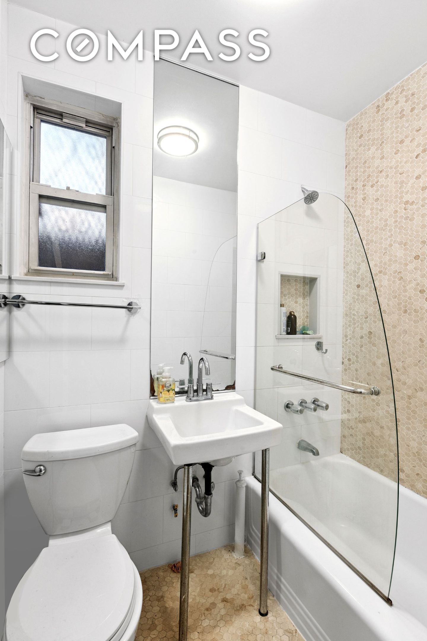 #10 photo, 50 E 83rd Street, Upper East Side , NY 10028