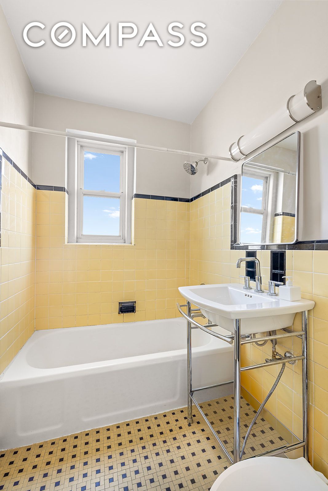 #5 photo, 55 Eastern Parkway, Prospect Heights , NY 11238