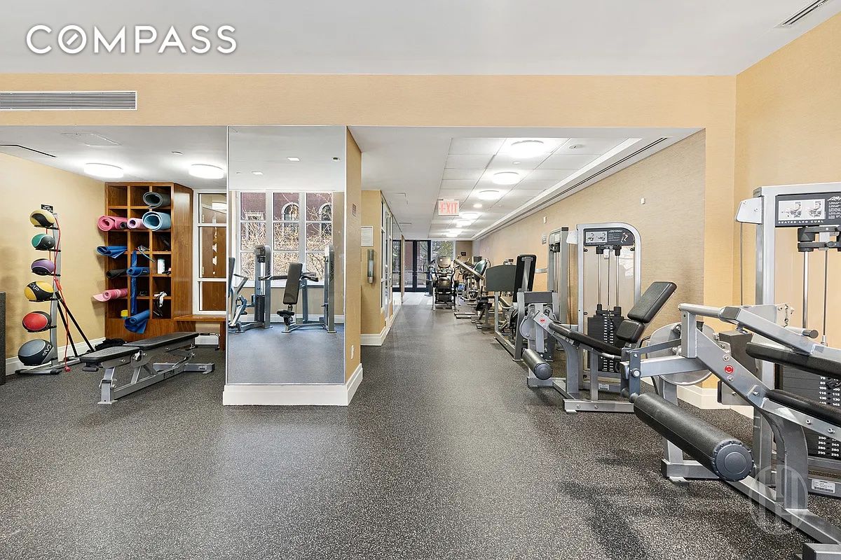 #12 photo, 45 Park Avenue, מנהטן Murray Hill , NY 10016