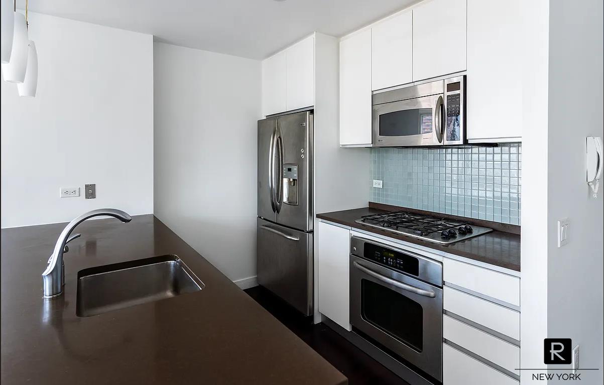 #4 photo, Brooklyn, Downtown Brooklyn , NY 11201