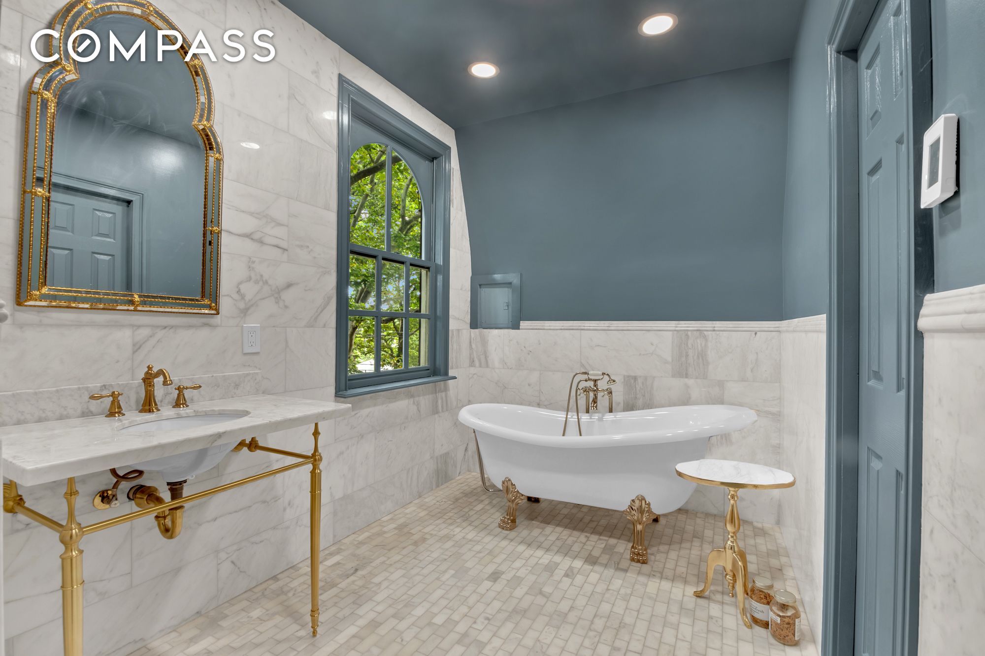 #16 photo, 117 Tysen Street, New York City , NY 10301