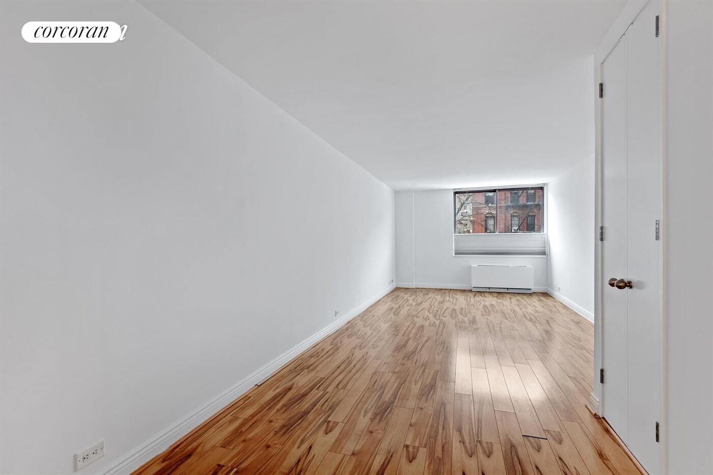 #4 photo, New York City, Hell's Kitchen , NY 10019