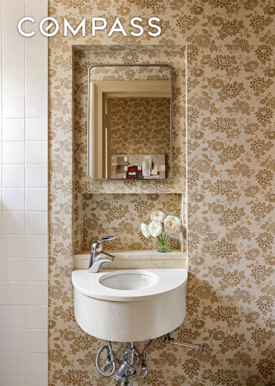 #20 photo, 430 E 57th Street, Sutton Place , NY 10022