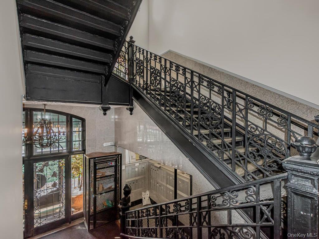 #12 photo, 305 E 108th Street, New York (Manhattan) , NY 10029