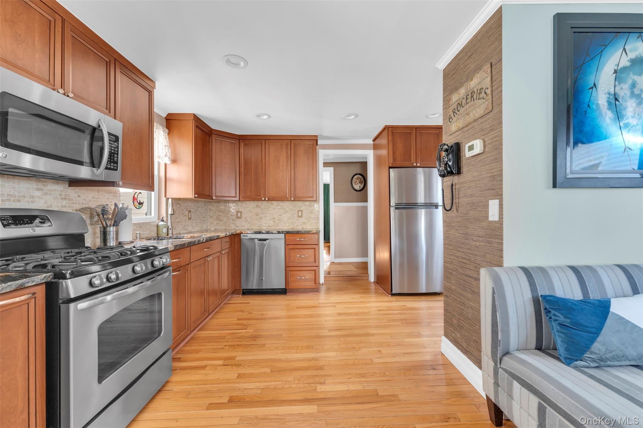 #7 photo, 64 Tier Street, Bronx , NY 10464