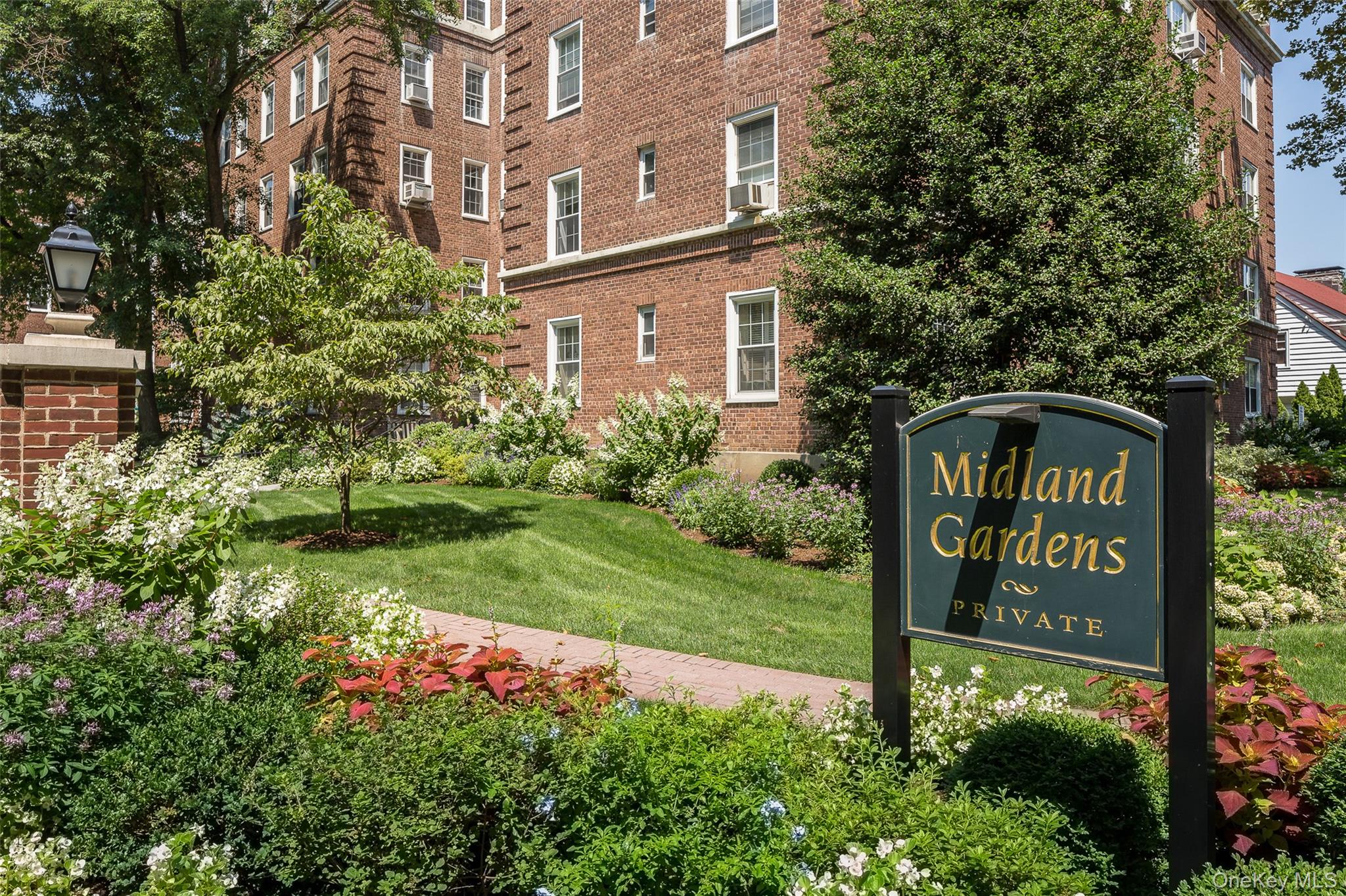 #10 photo, 5 Midland Gardens, Bronxville , NY 10708