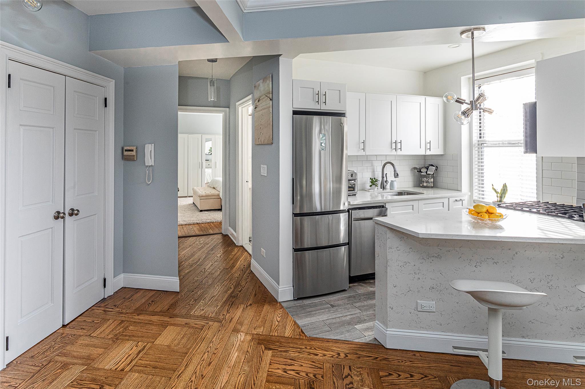 #6 photo, 5 Midland Gardens, Bronxville , NY 10708