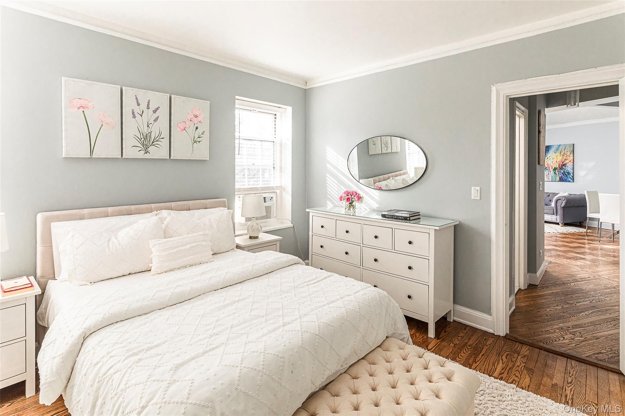 #7 photo, 5 Midland Gardens, Bronxville , NY 10708