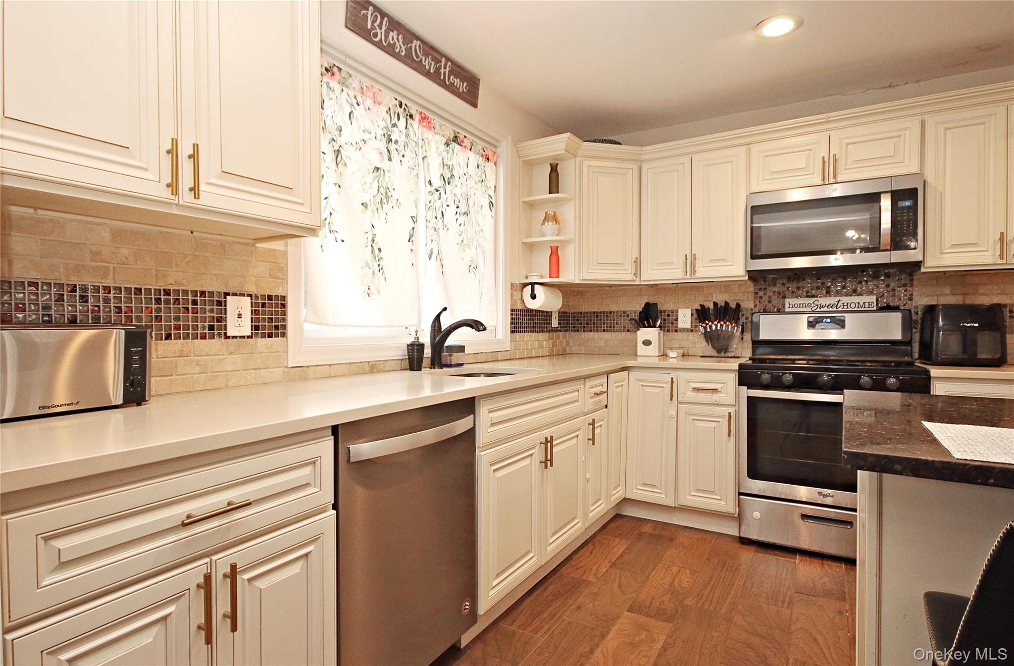 #15 photo, 2 Vita Drive, Central Islip , NY 11722