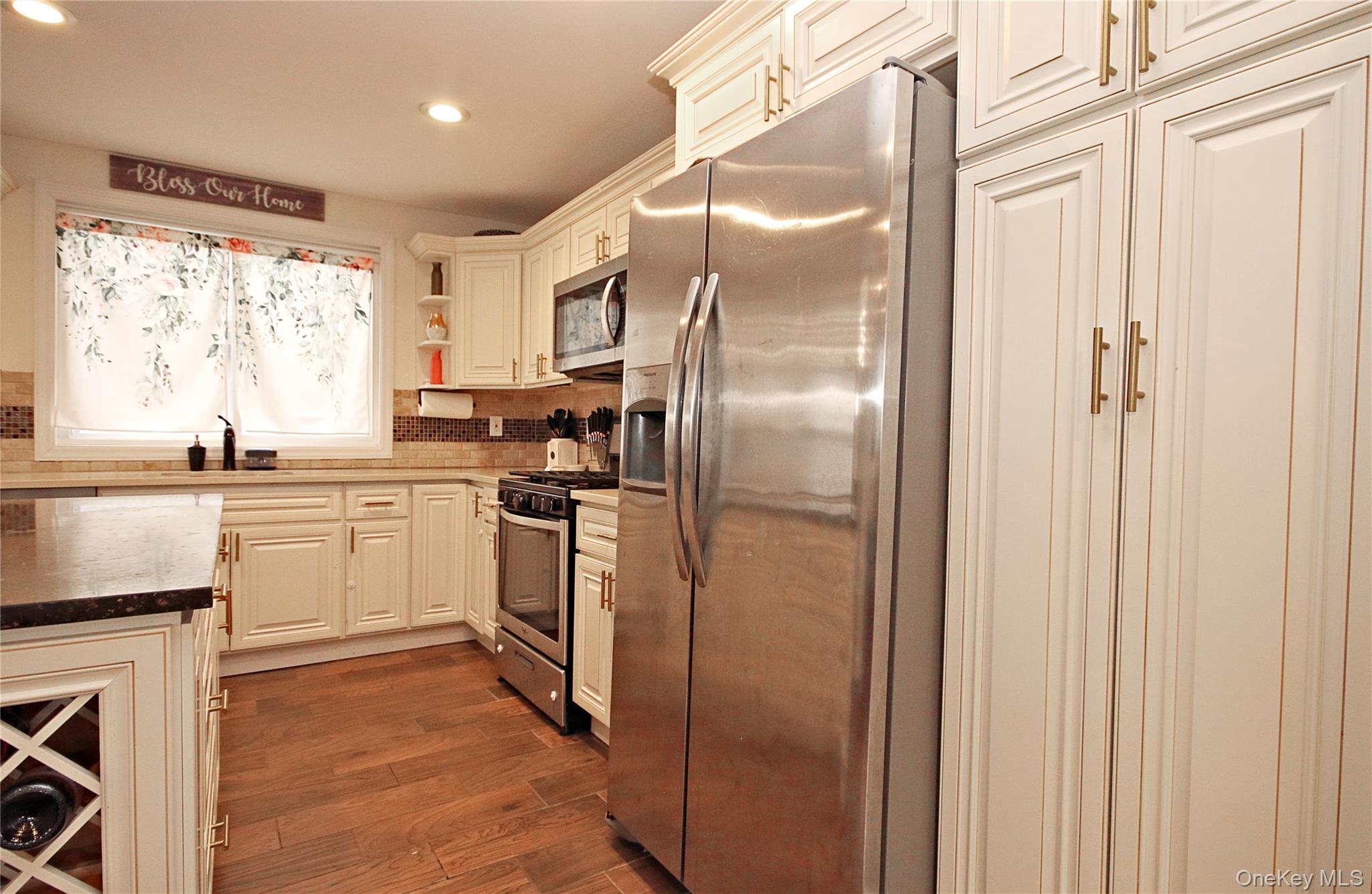 #16 photo, 2 Vita Drive, Central Islip , NY 11722