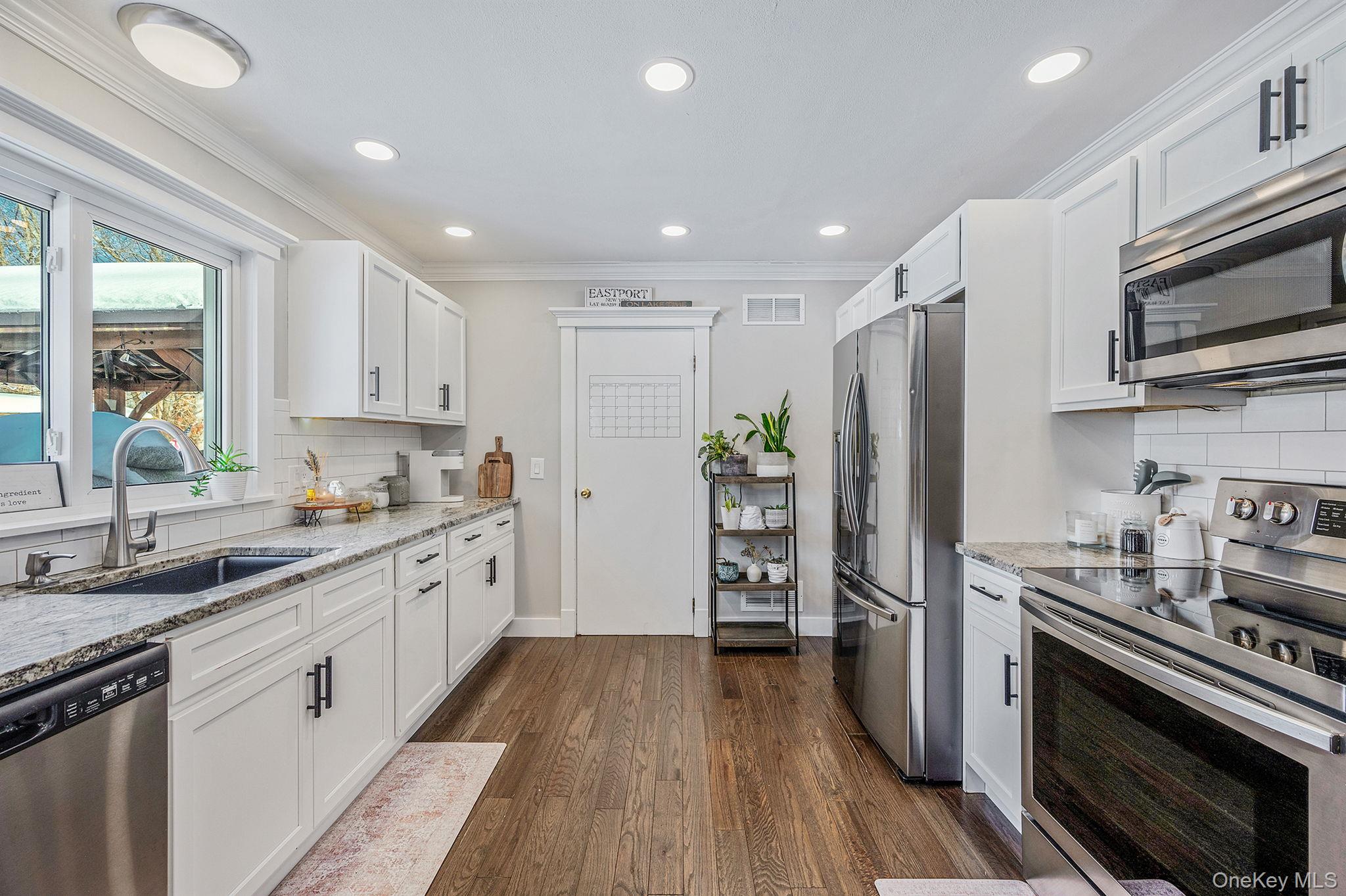 #11 photo, 21 Jodi Drive, Manorville , NY 11949