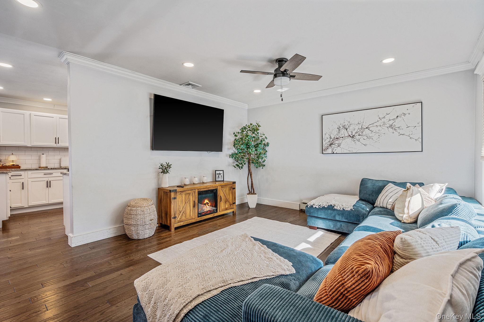 #5 photo, 21 Jodi Drive, Manorville , NY 11949