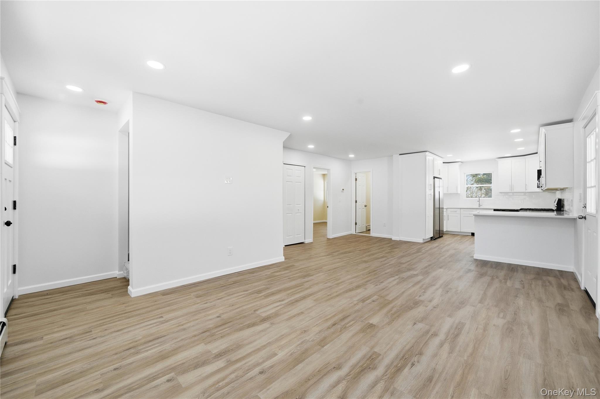 #16 photo, 138 Calvert Avenue, Ronkonkoma , NY 11779