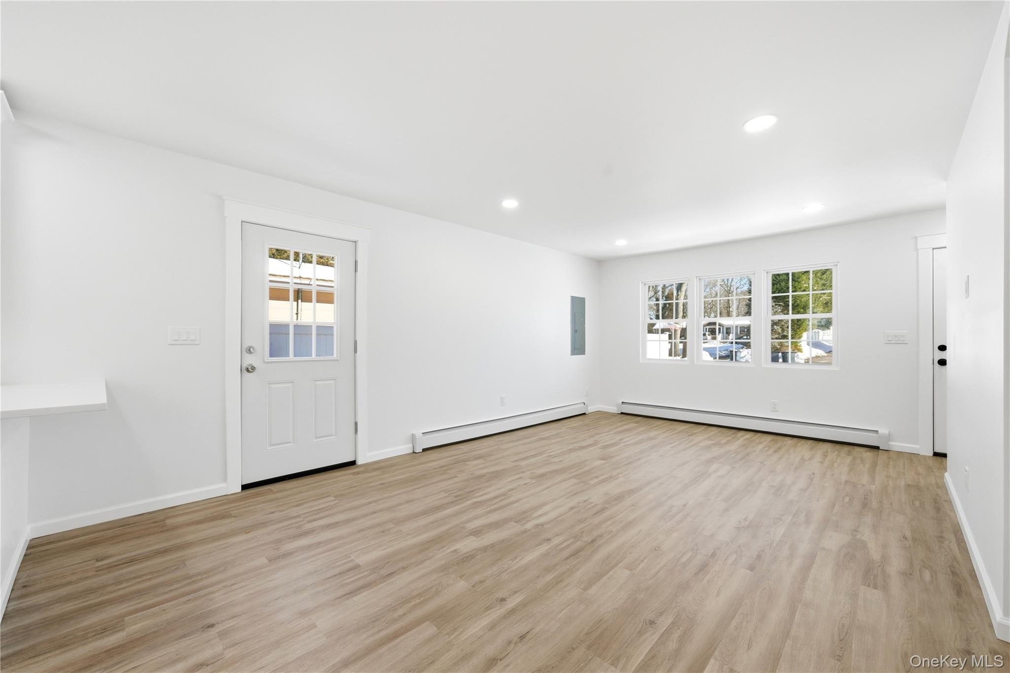 #19 photo, 138 Calvert Avenue, Ronkonkoma , NY 11779