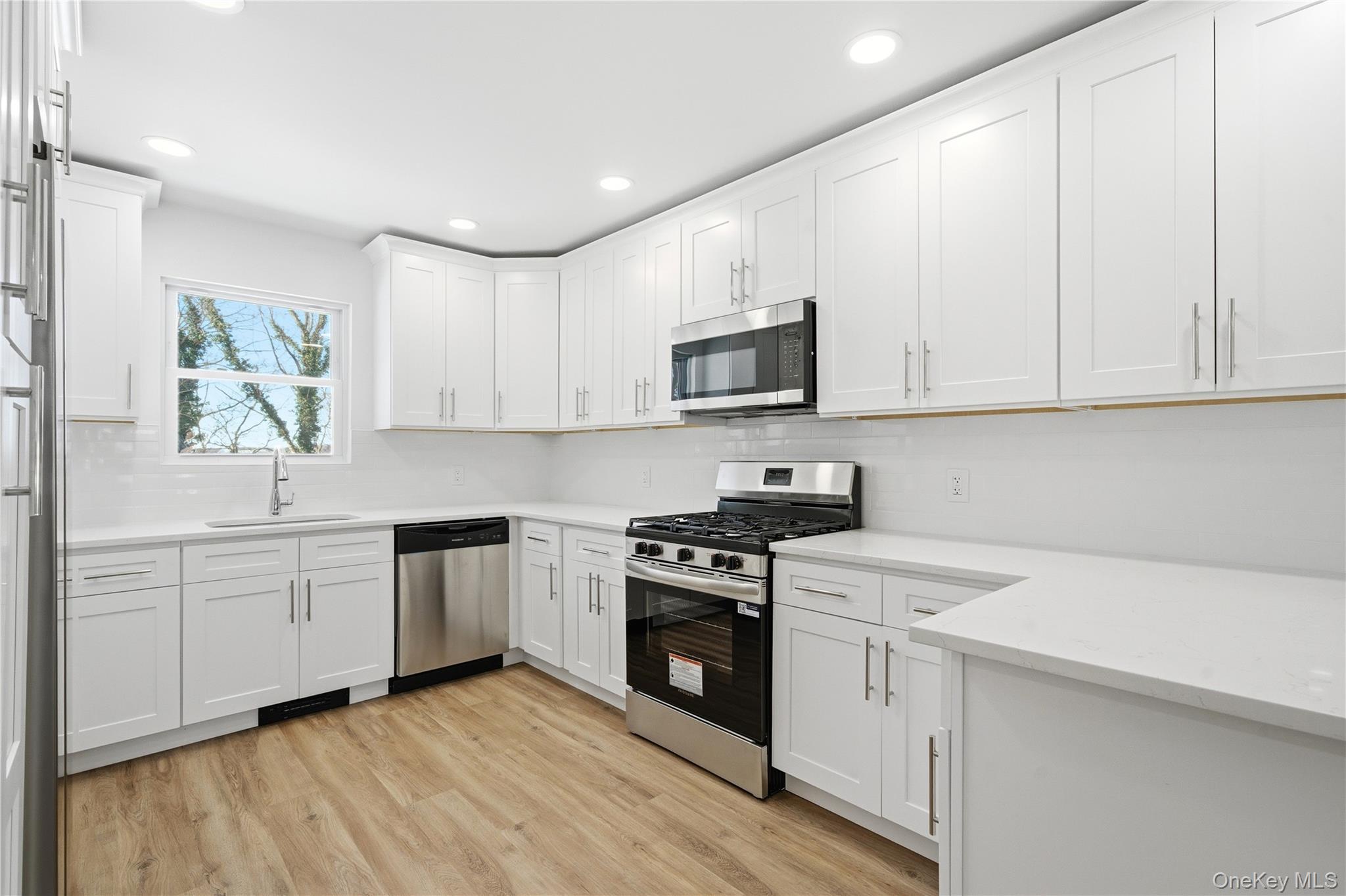 #2 photo, 138 Calvert Avenue, Ronkonkoma , NY 11779