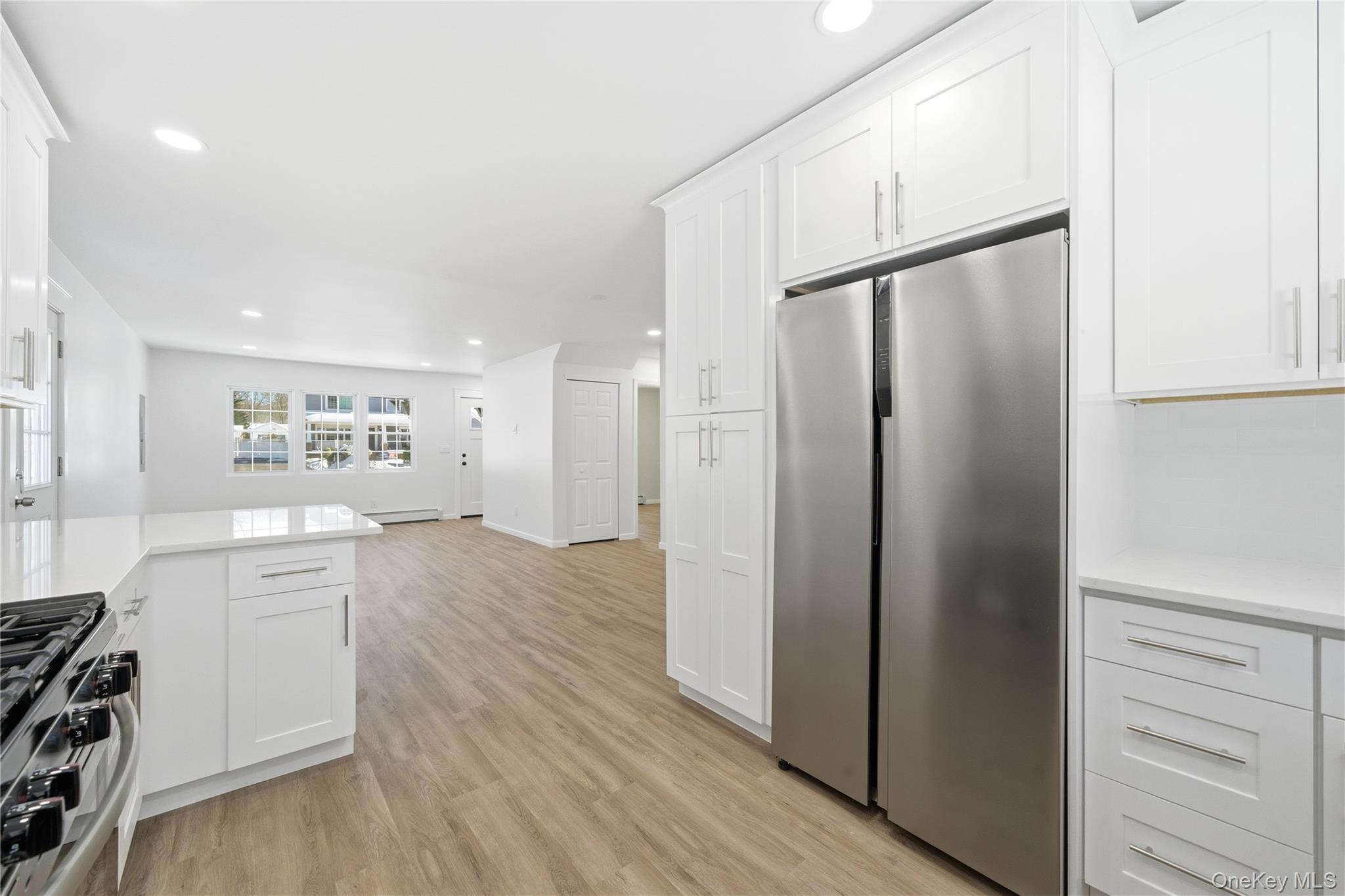 #4 photo, 138 Calvert Avenue, Ronkonkoma , NY 11779