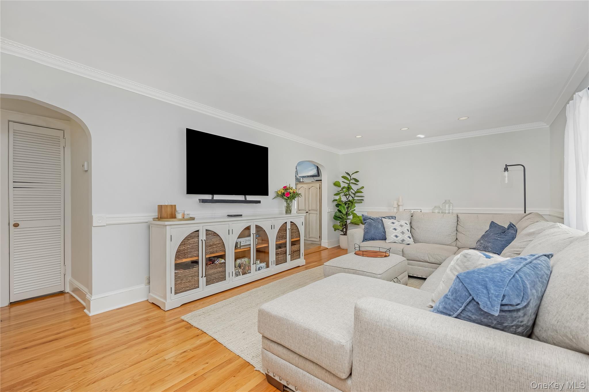 #3 photo, 36 Wingam Drive, Islip , NY 11751