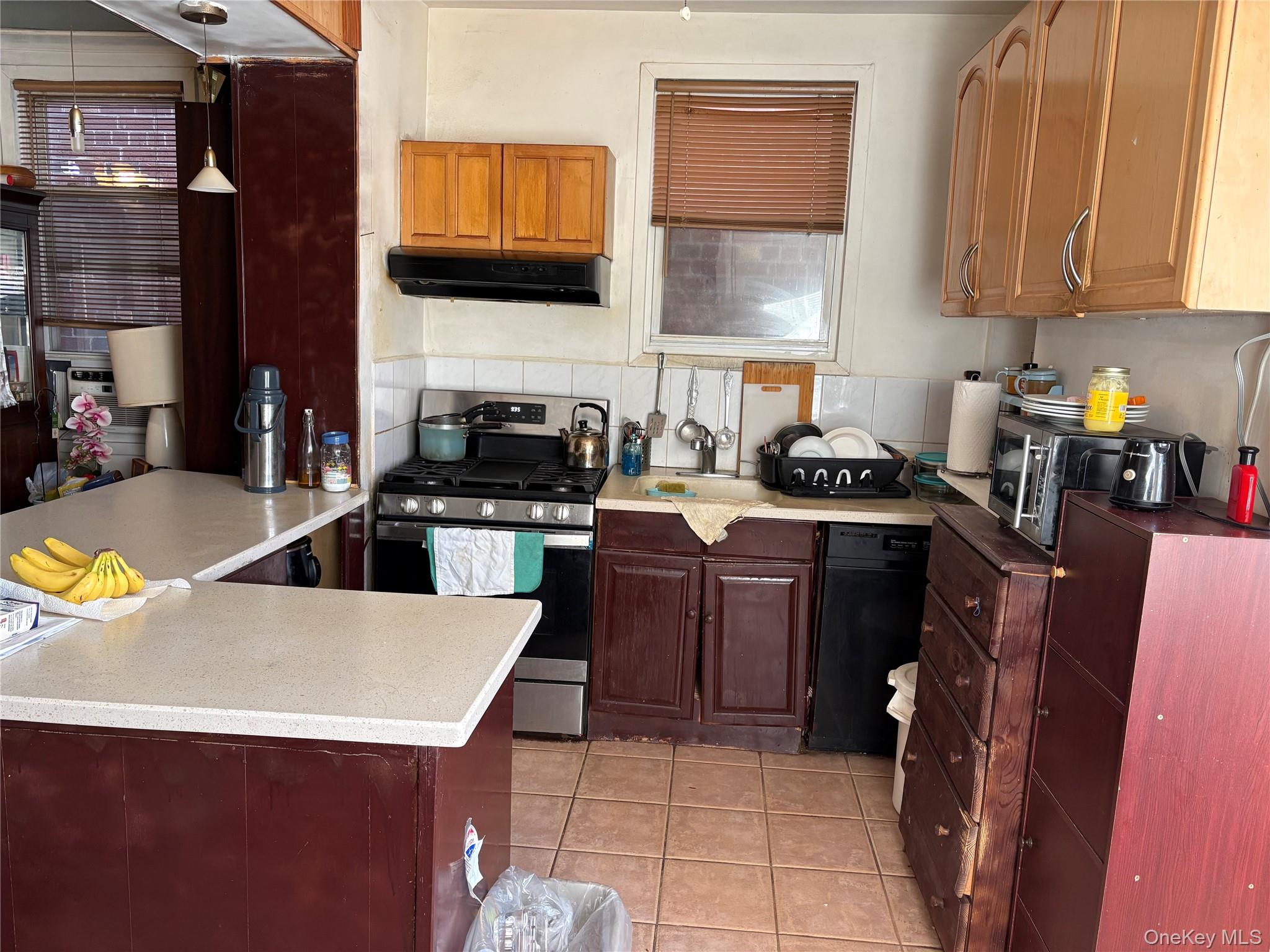 #3 photo, 90-40 54th Avenue, Elmhurst , NY 11373