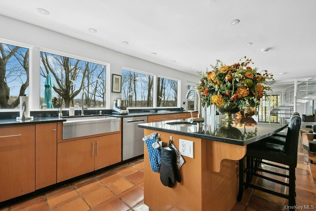 #11 photo, 40 Idle Day Drive, Centerport , NY 11721