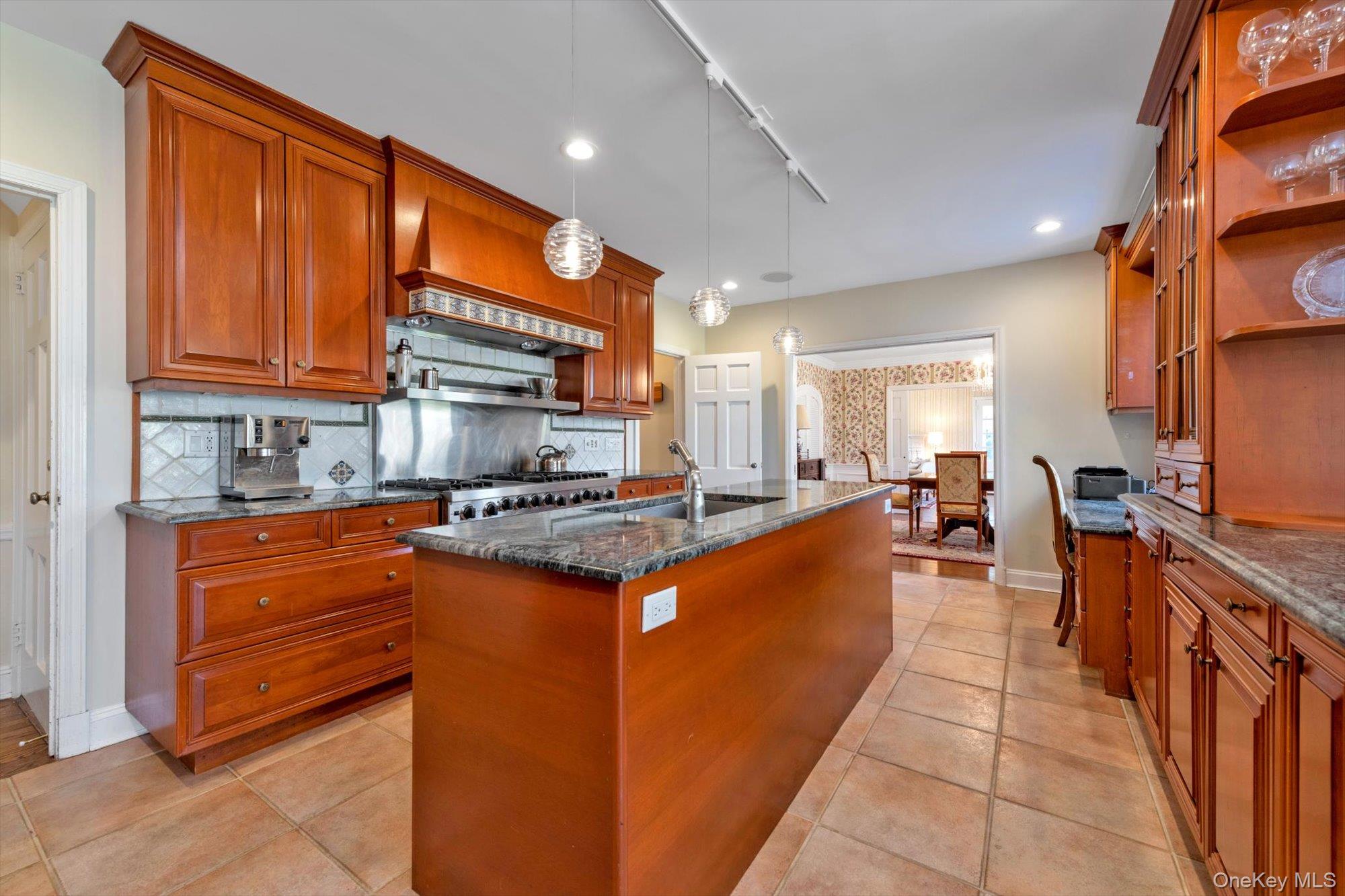 #12 photo, 3 Barkers Point Road, Port Washington , NY 11050