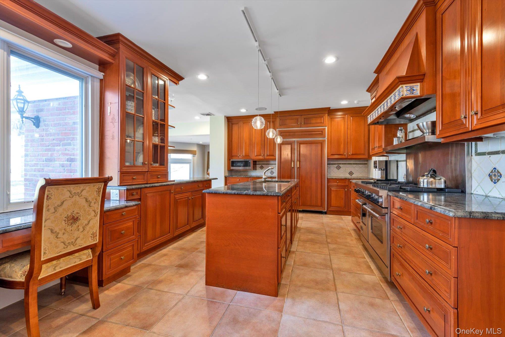 #13 photo, 3 Barkers Point Road, Port Washington , NY 11050